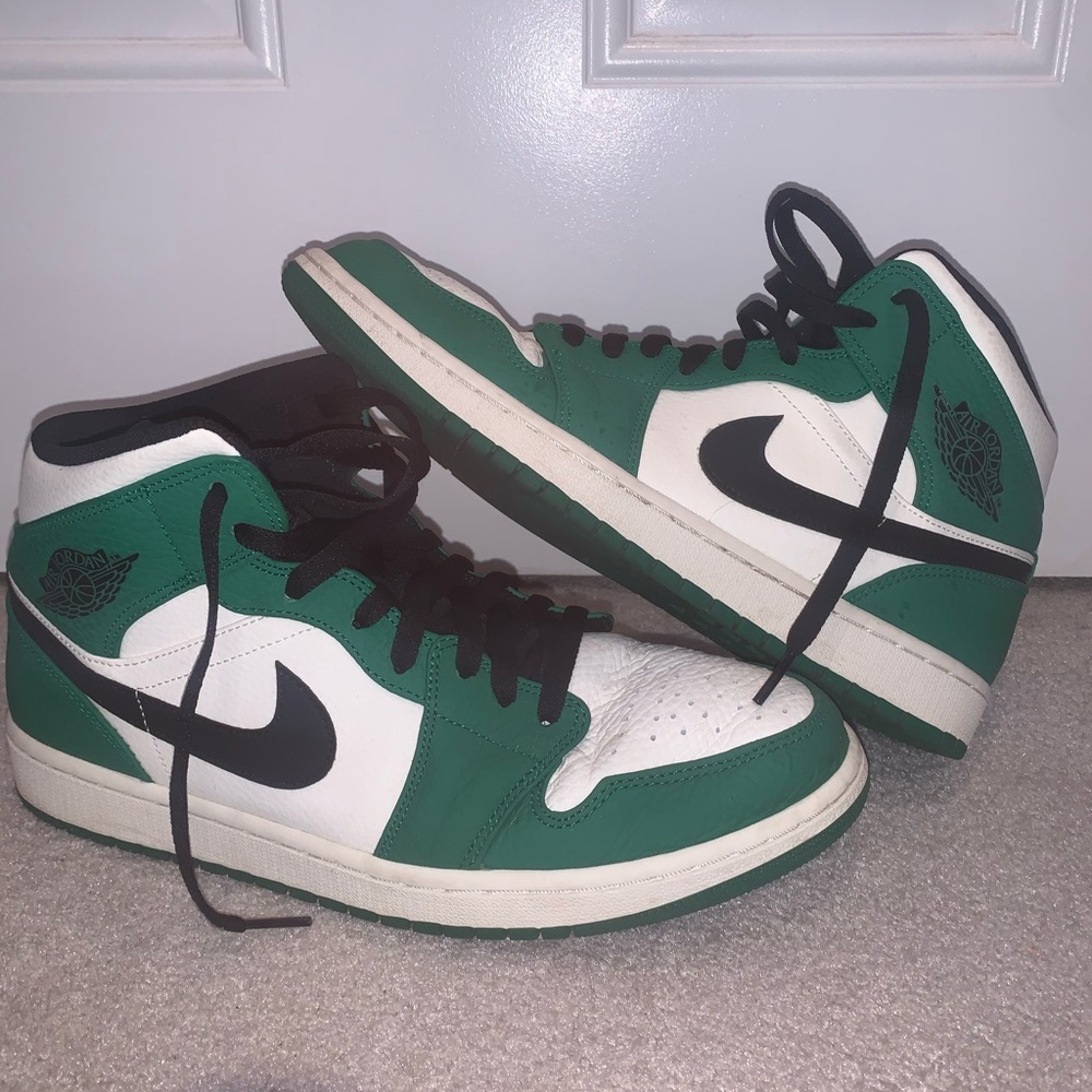 Air Jordan 1 Mid Pine Green